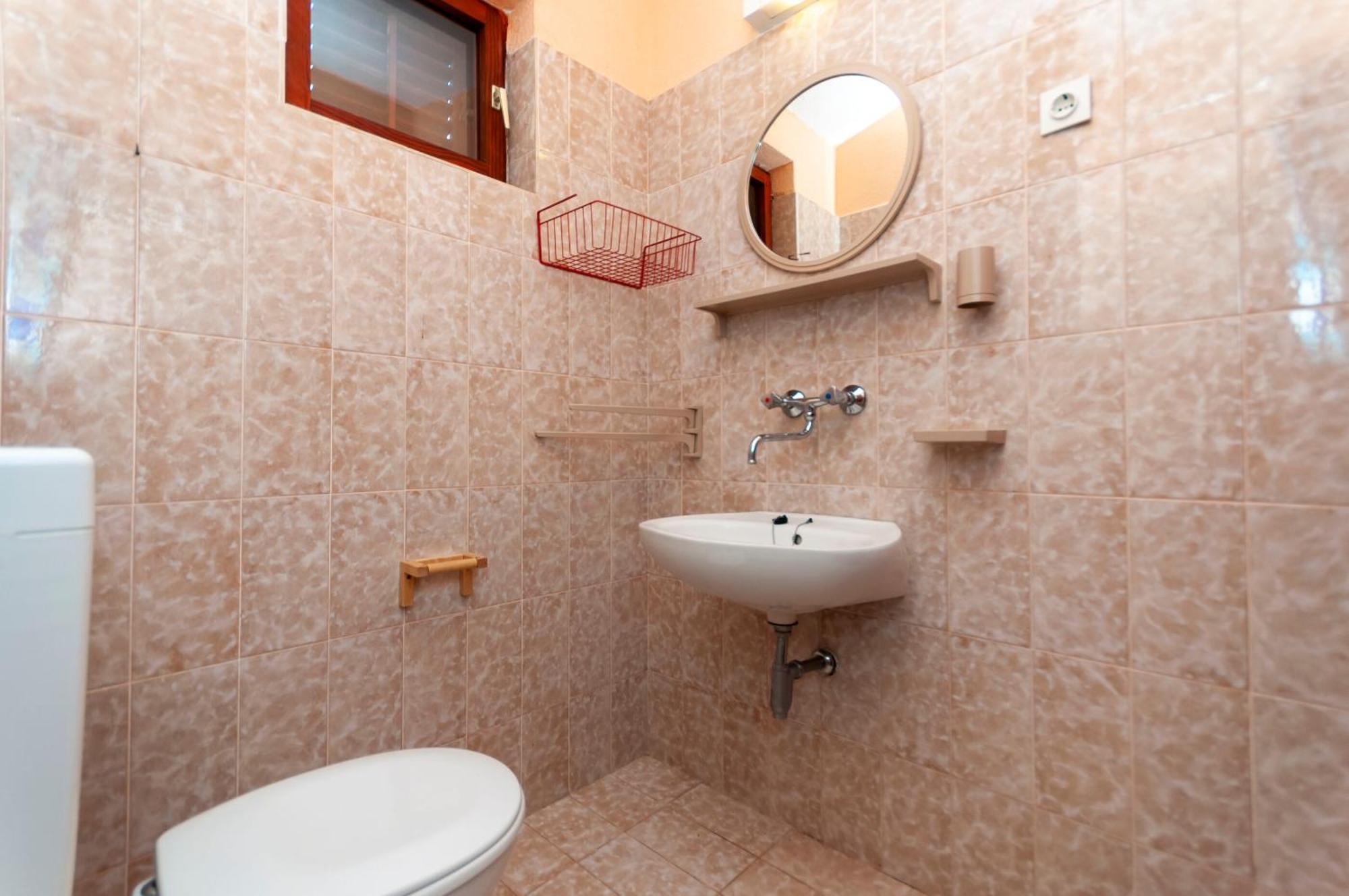 Apartments Niko พิสัก ภายนอก รูปภาพ